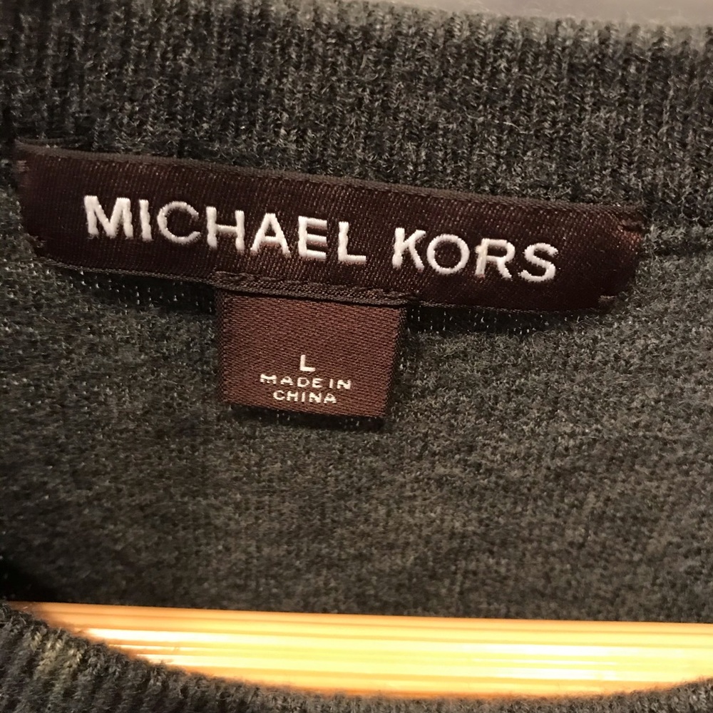 Sweater - Picture 3 of 3